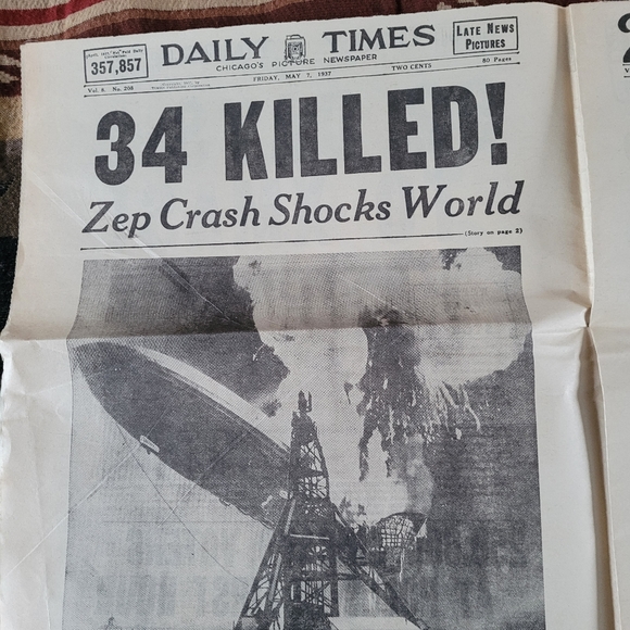 Historical reissued front page news from Chicago-Sun Times newspaper. - Picture 6 of 16